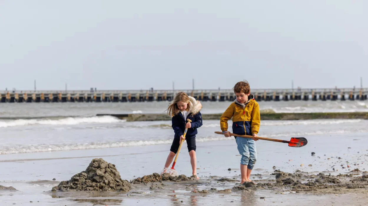 1.3M tourists visit Belgian coast, Easter 2025 travel up 10%