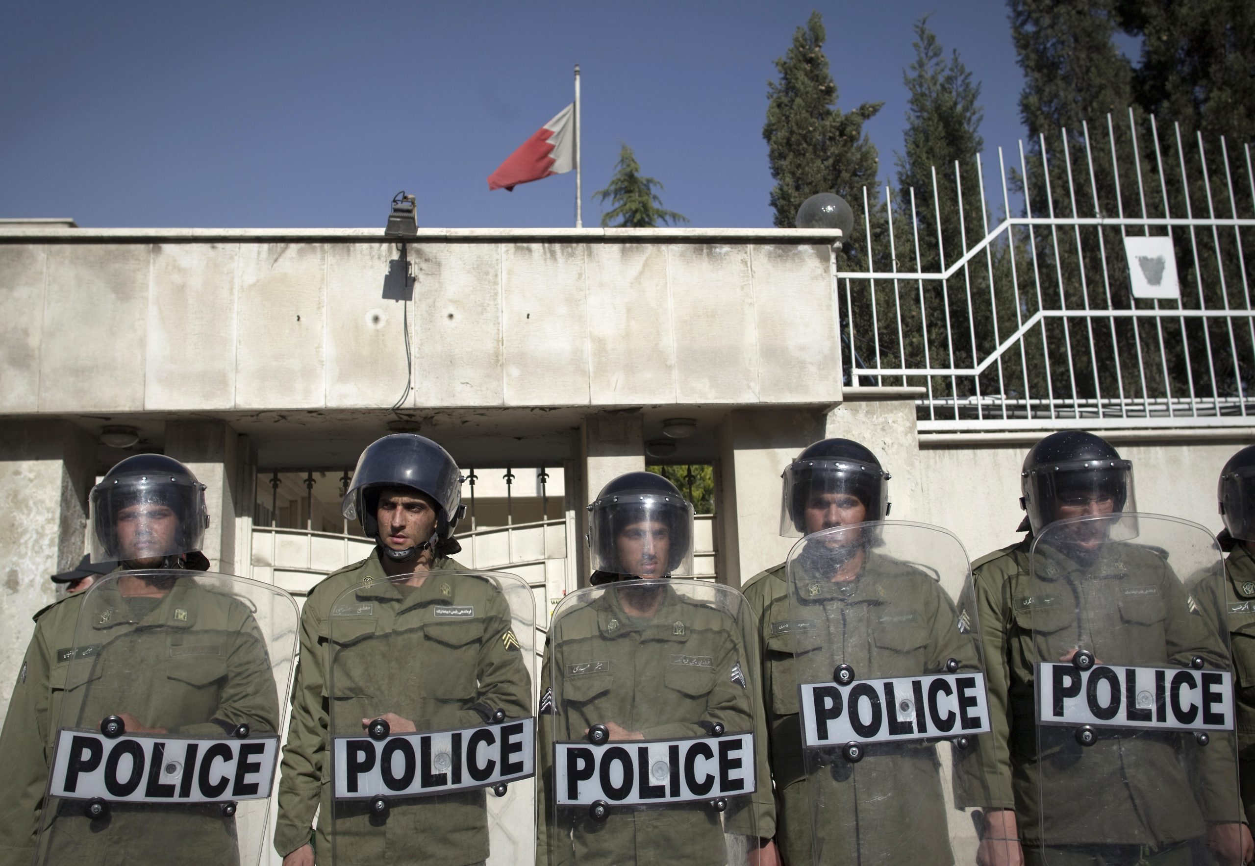 Isfahan protests with security forces present during unrest in city
