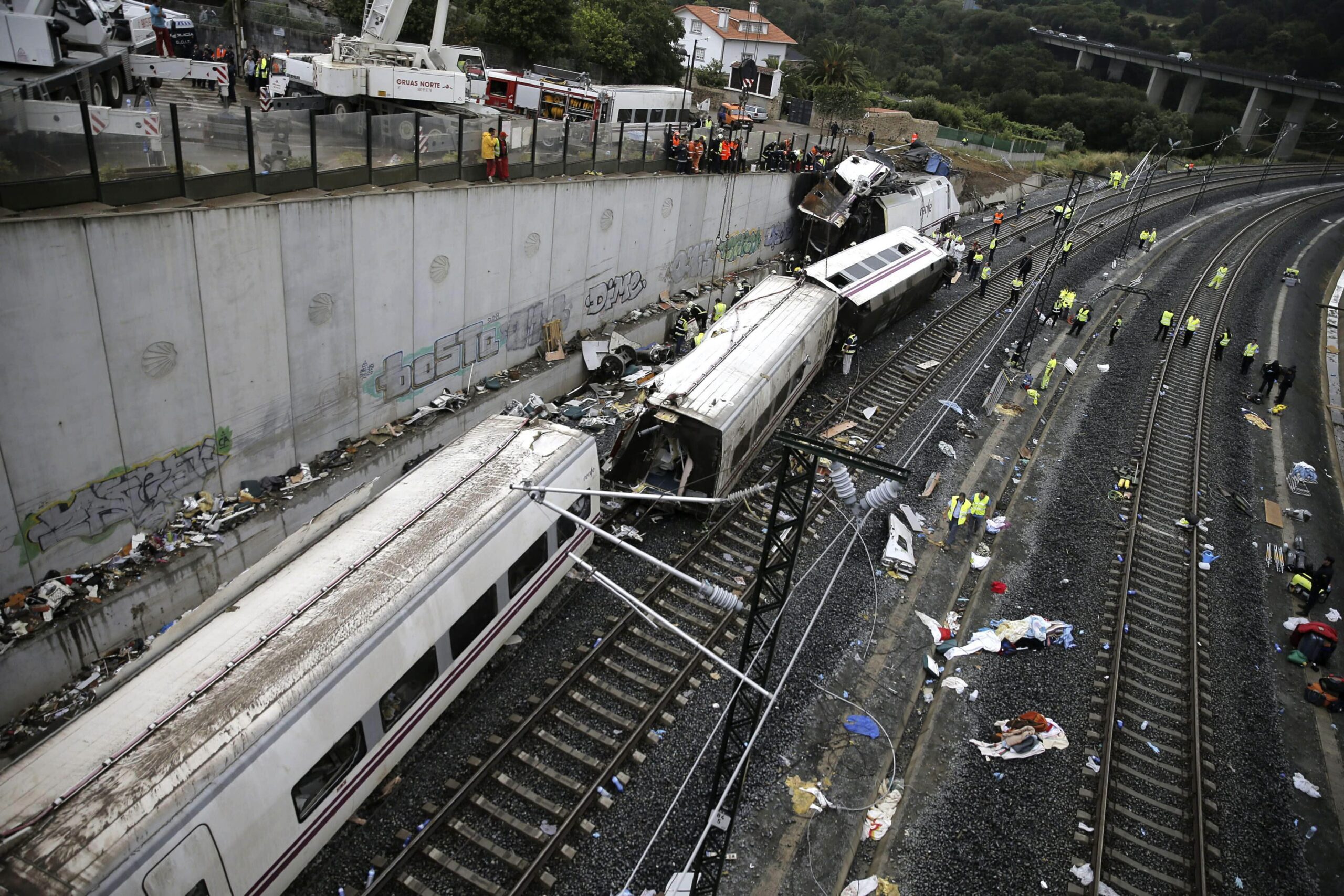 Spain Train Derailment 2026 Kills 21 in Northern Spain