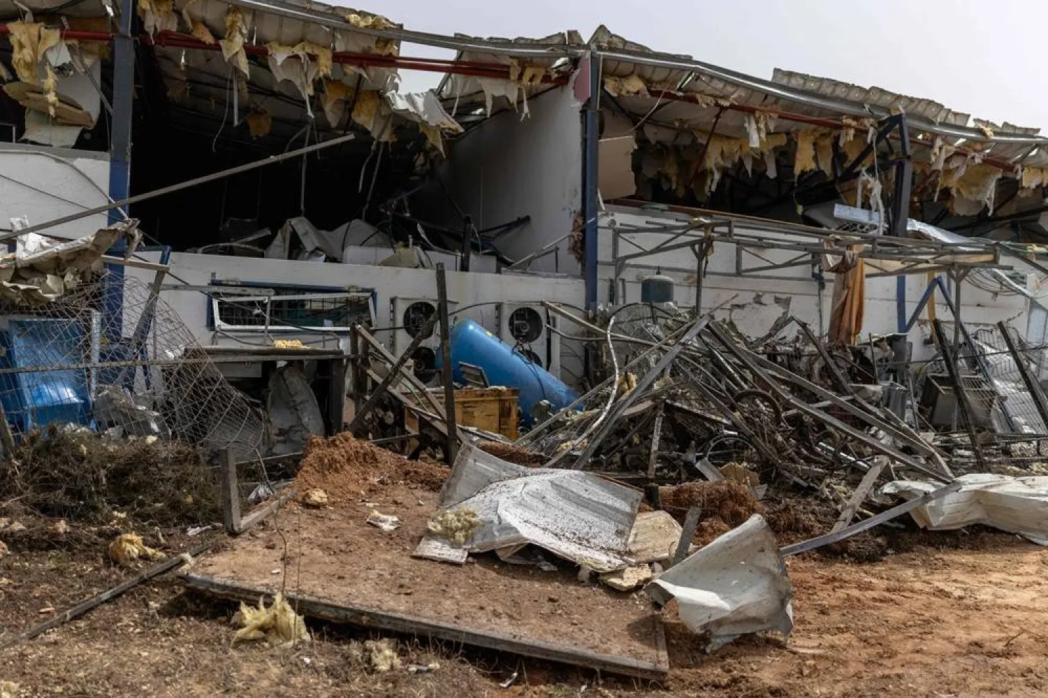 Israel building collapse impact on nearby homes and surrounding buildings