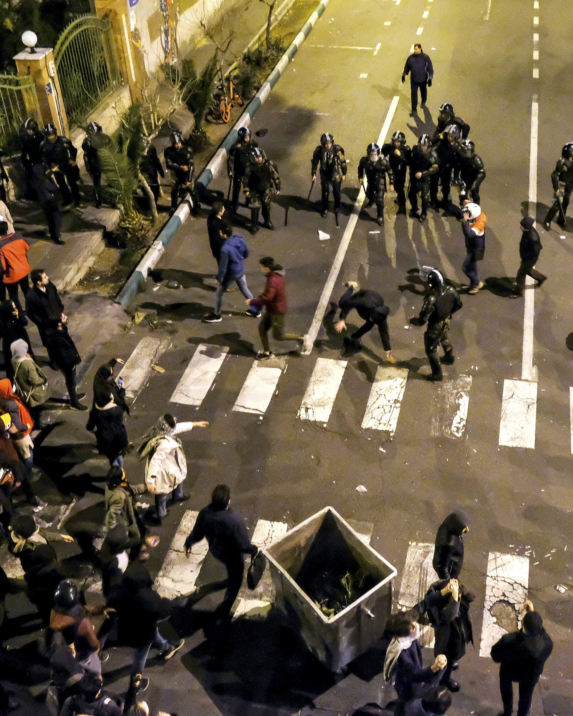 Iran protests crackdown spreads amid nationwide unrest