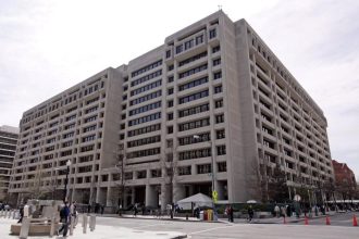 IMF loan Bolivia negotiations at the Ministry of Economy in La Paz