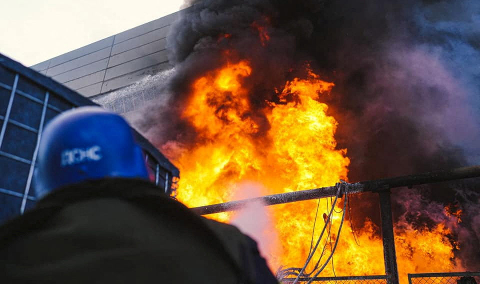 Civilians affected by Ukraine power outage as electricity cuts spread across cities