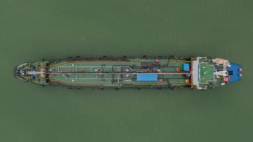 Thanker,Ship,In,The,Ocean