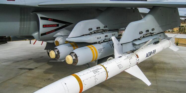 AGM-88 HARM: Specifications & Recent Use in Ukraine Russia War ...