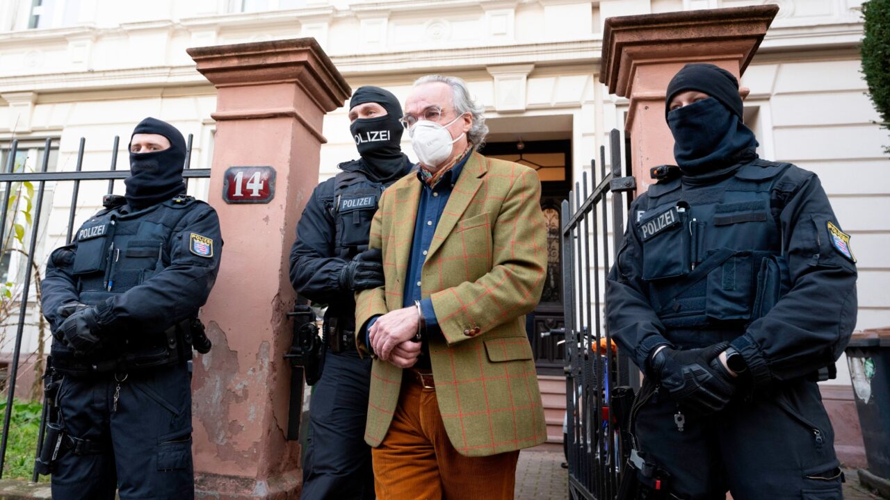 German authorities arrest 25 extremists suspected of plotting coup German authorities arrest 25 extremists suspected of plotting coup