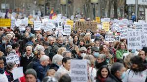 Spanish healthcare workers start mass protests Spanish healthcare workers start mass protests