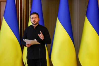 Former President Donald Trump and Ukrainian President Volodymyr Zelenskyy are set to meet in Florida for high-stakes talks on Ukraine peace efforts, with cautious expectations on both sides.