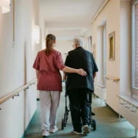 21-year-old girl released with ankle monitor in Kortrijk care abuse