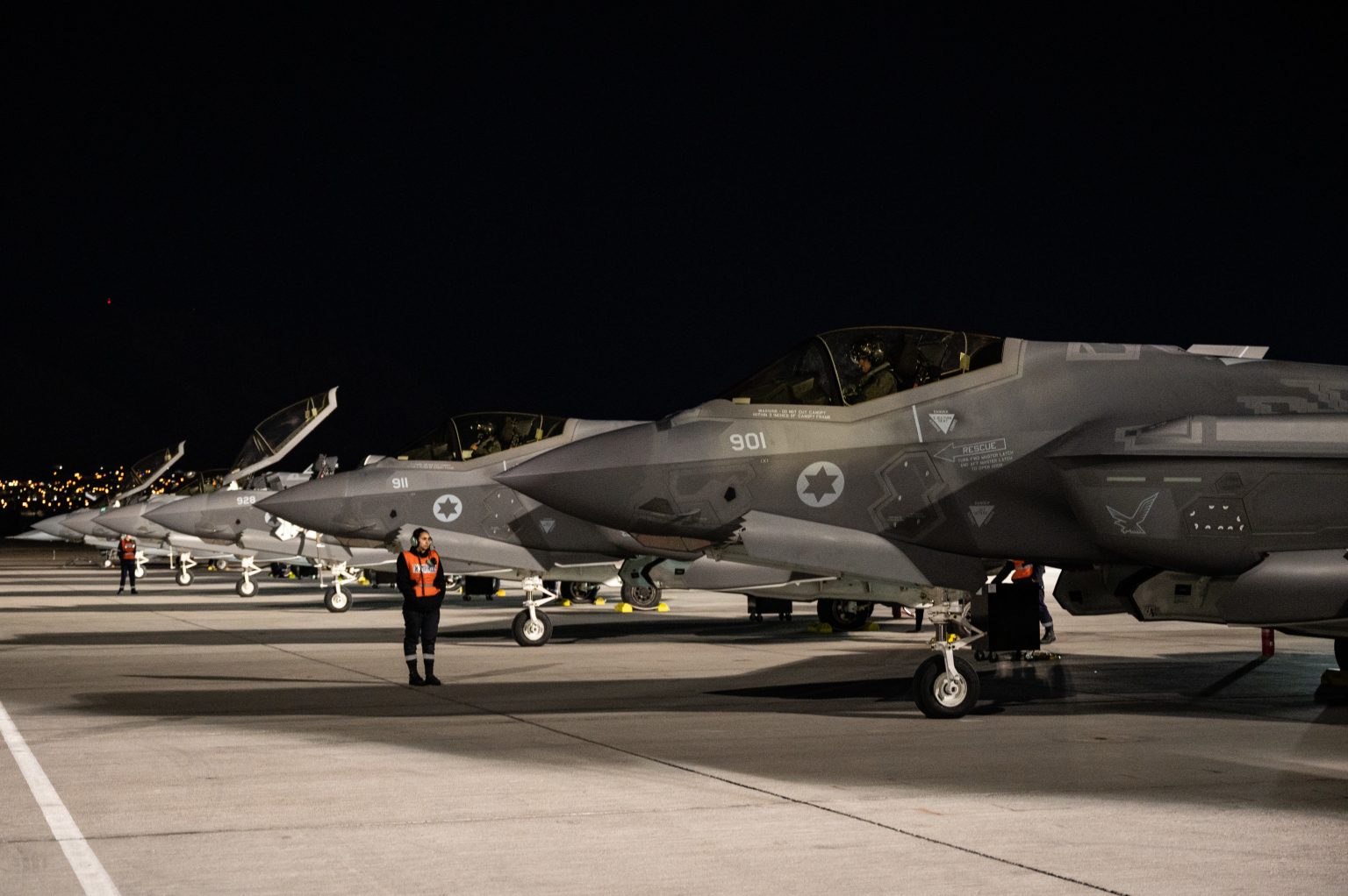 Israeli airstrike during night operation over Tel Aviv in 2026