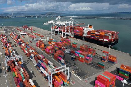 US trade crisis linked to falling container imports and global shipping slowdown