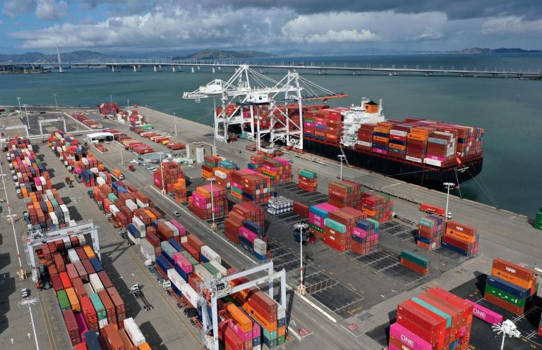 US Trade Crisis Deepens as Container Imports Suddenly Fall United States 2026