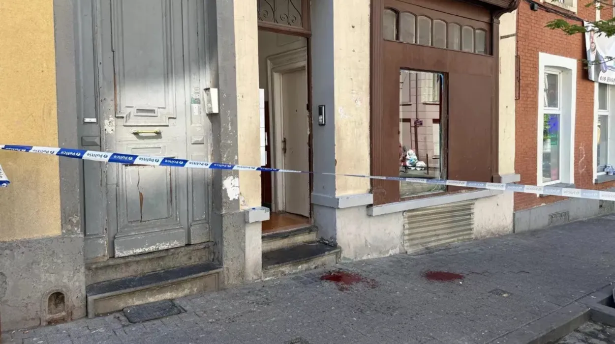 3 arrested after brutal stabbing victim bleeds on Brussels street