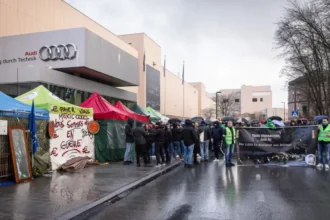 3,000 workers protest Audi Forest closure in Belgium Dascotte demands urgent negotiations