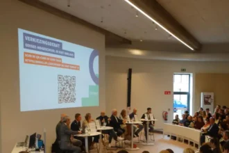 400 students attend Sint-Niklaas election debate with politicians