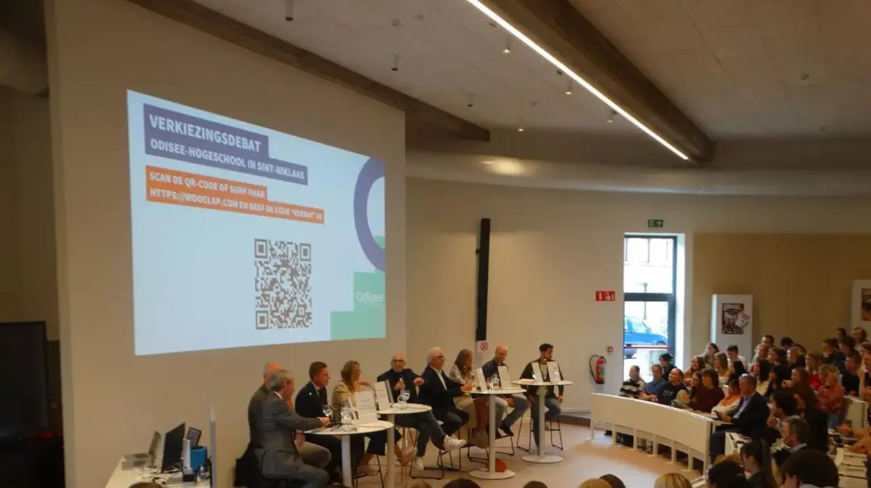 400 students attend Sint-Niklaas election debate with politicians