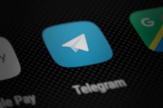 Telegram VPN block causing payment disruption on mobile app interface