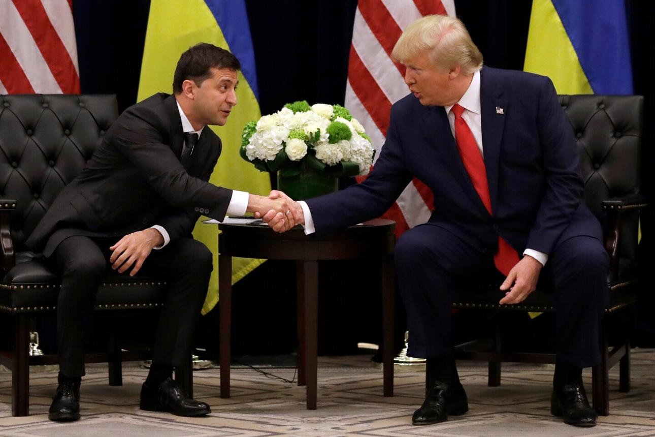 Donald Trump and Volodymyr Zelenskyy meet during diplomatic discussions amid disagreements over US policy towards Russia.