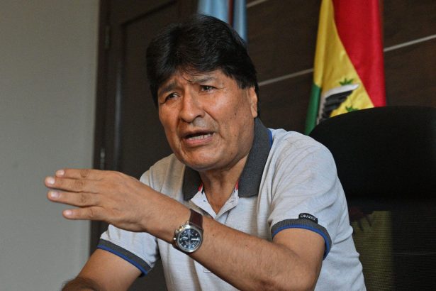 Supporters gather during Bolivia justice systems political tensions in La Paz 2026