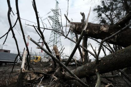 Ukraine power grid attack damages electricity infrastructure in Kyiv 2026