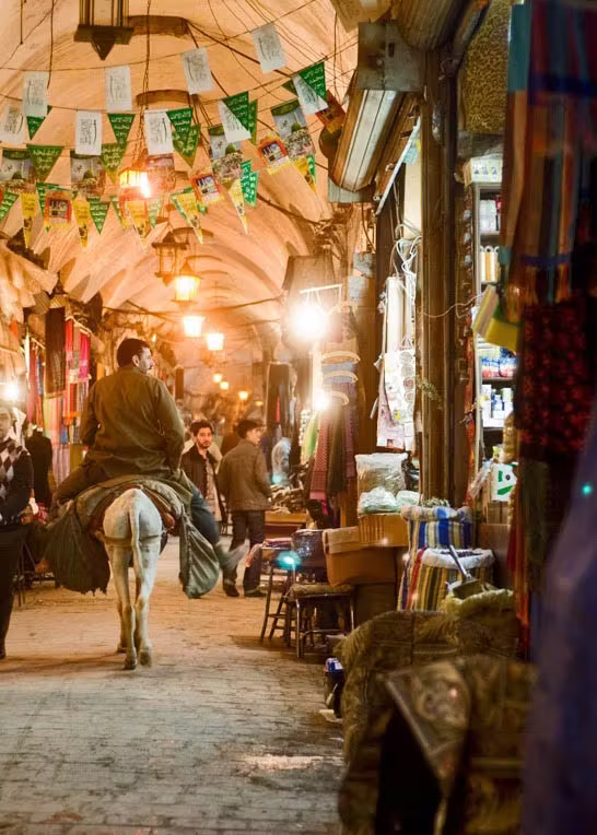 Local markets operating normally highlight the situation in Aleppo