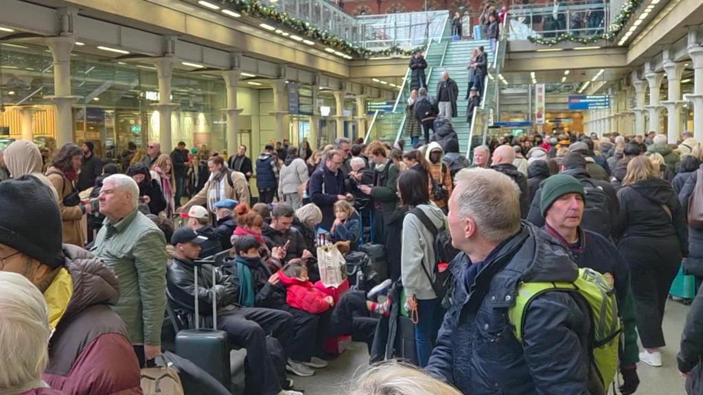 Passengers delayed by UK France train disruption