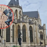 800+ statues & paintings leave Leuven City Hall for restoration