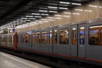 A Brussels metro train detached 2 carriages on lines 2 and 6