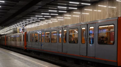 A Brussels metro train detached 2 carriages on lines 2 and 6