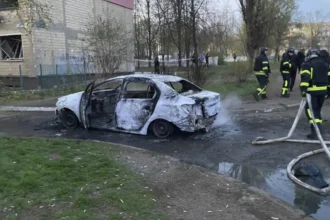 A Russian missile strikes Zelenskyy's hometown, killing 18