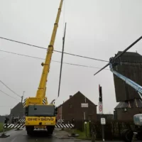 Aalbake Hoogmolen blades removed for safety and restoration