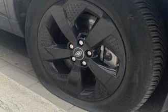 Activists deflate SUV tires in Antwerp environmental protest