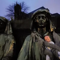 Activists in Ghent highlight parenting inequality