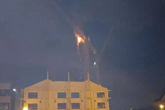 Aerial platforms conquer towering crane fire in Mechelen