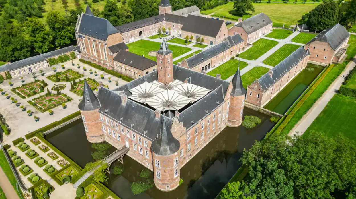 Alden Biesen in Bilzen Historic Site Enhances Visitor Experience with Modern Technology