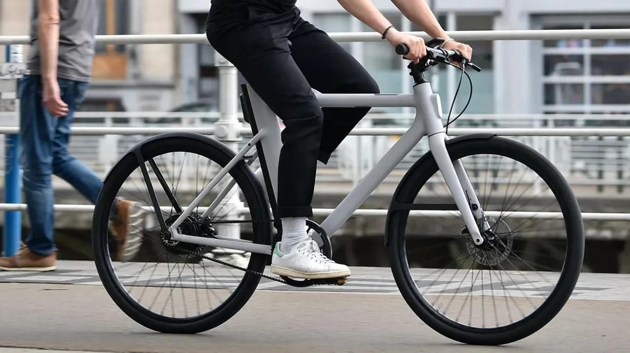 Amsterdam and Brussels officials concerned over E-Bike racing safety