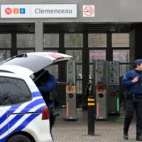 Anderlecht Armed suspect flees police at Clemenceau Metro