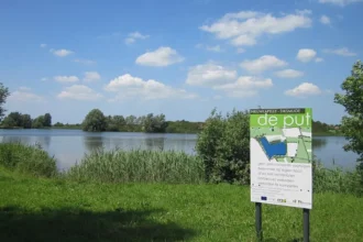 Anglers oppose solar project at Put lake Nieuwkapelle