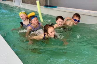 Antonius school in Zoersel tests a portable swimming pool