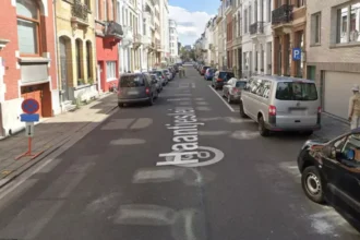 Antwerp 20-year-old man hurt in south apartment fire