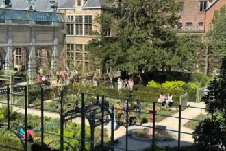 Antwerp Rubens house hosts Tulip festival with 1000 plants