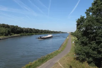 Antwerp conducts a fire drill for water transport on the Albert Canal