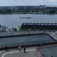 Antwerp expands free 30 swim days at Bonapartedok near MAS