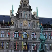 Antwerp opens offices to youth groups for meetings