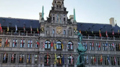 Antwerp opens offices to youth groups for meetings