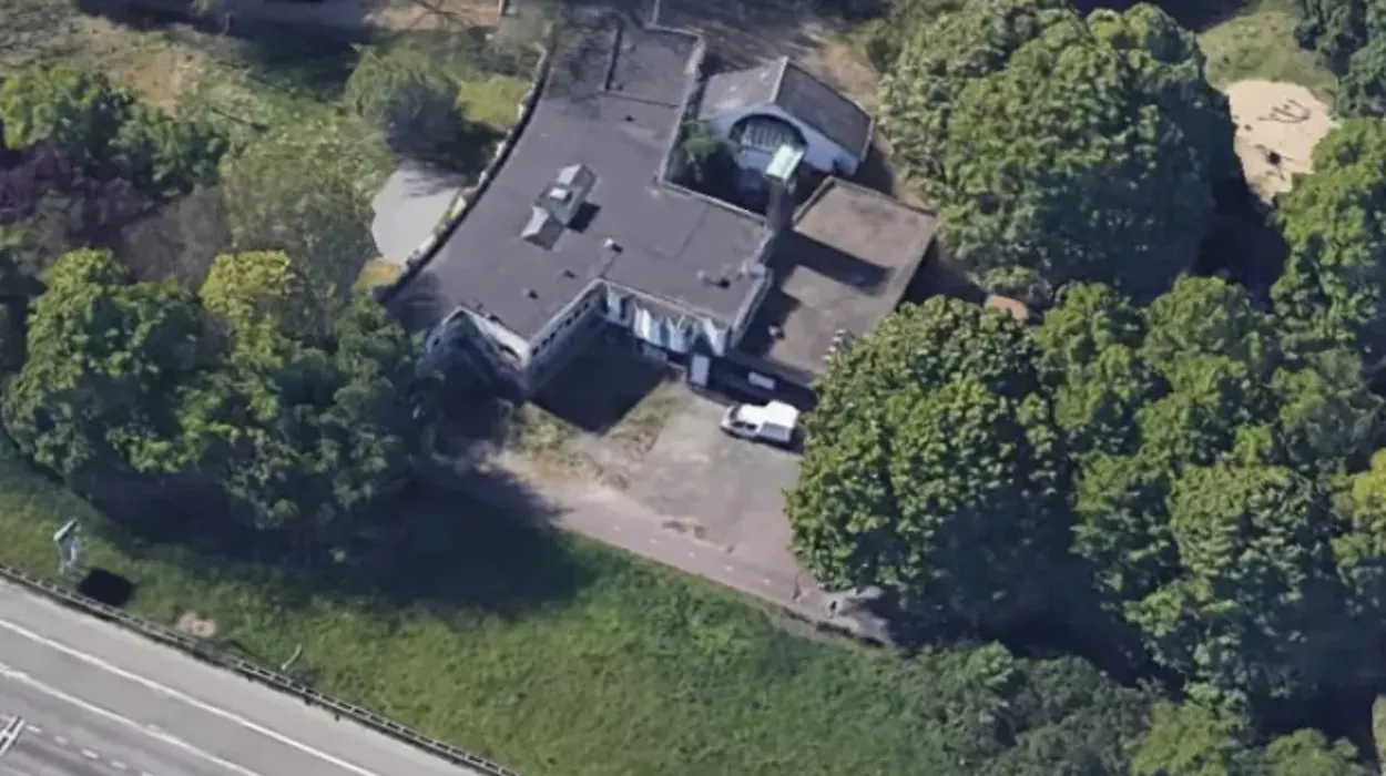 Antwerp's Eric Sasselaan