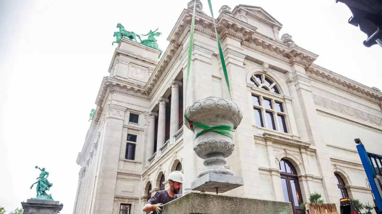 Antwerp's KMSKA vase returns Duke of Alva, Spanish Citadel legacy
