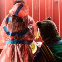 Antwerp's Lantis constructs a container wall with community art