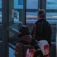 Antwerp's winter shelter opens with 44 beds amid asbestos crisis