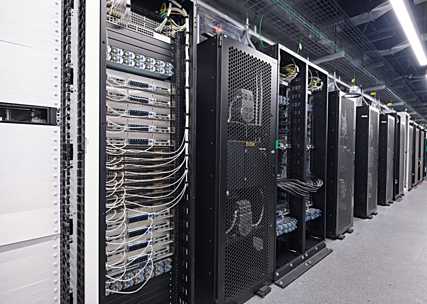 AI data centre using advanced memory technology